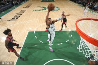 超级明星更 超级明星更